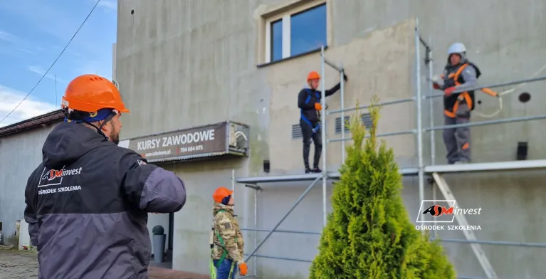 Praca montera BHP.jpg